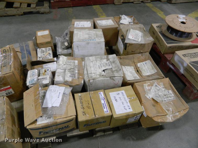 image for item DE9966 Hardware