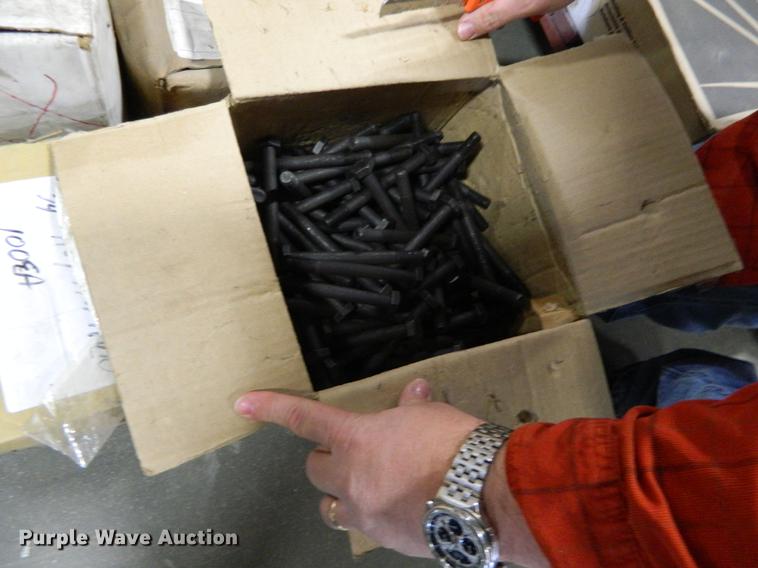 image for item DE9966 Hardware