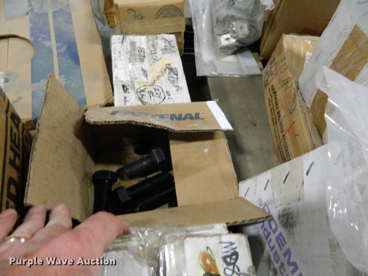 image for item DE9966 Hardware