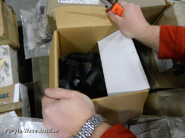 image for item DE9966 Hardware