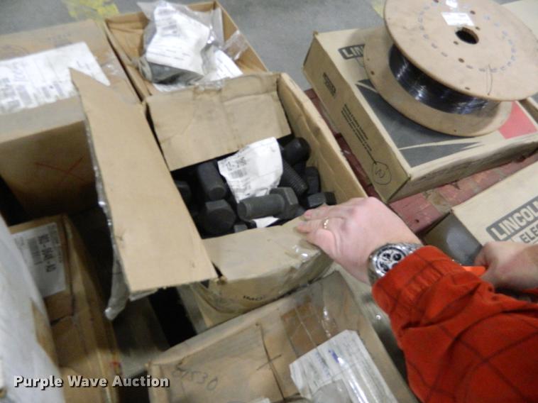 image for item DE9966 Hardware