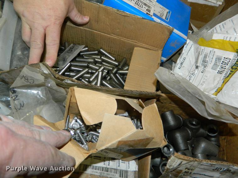 image for item DE9973 Hardware