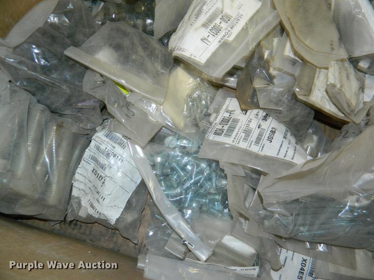 image for item DE9973 Hardware