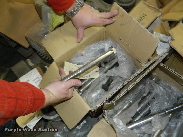 image for item DE9976 Hardware