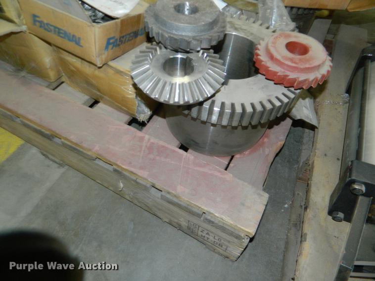 image for item DE9976 Hardware