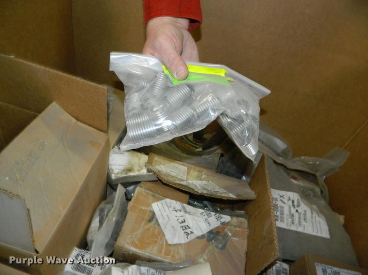 image for item DE9979 Hardware