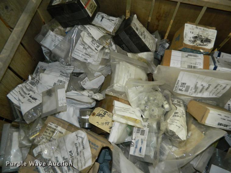 image for item DE9980 Hardware