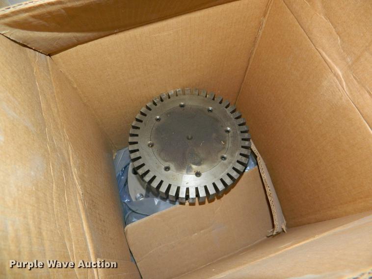 image for item DE9982 Hardware