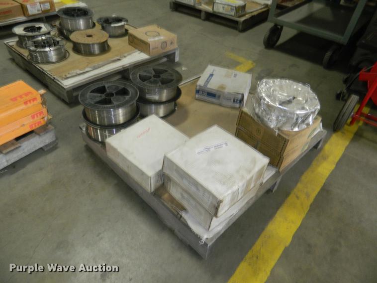 image for item DE9984 (11) spools of welding wire