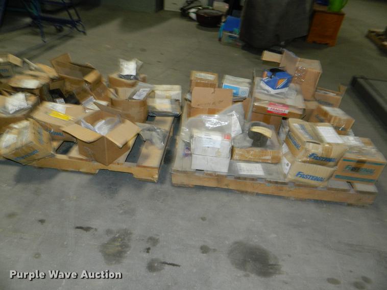 image for item DE9985 Hardware