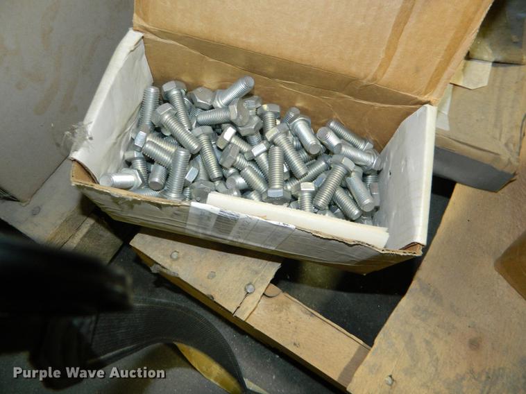 image for item DE9985 Hardware