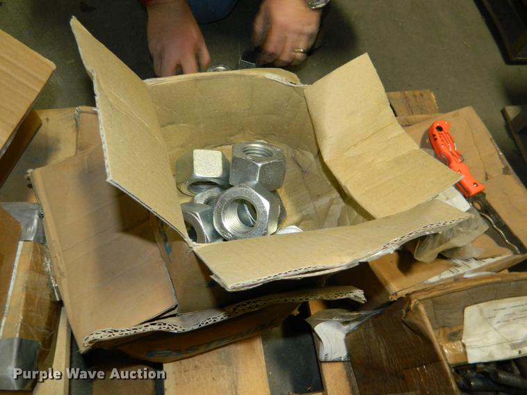 image for item DE9985 Hardware