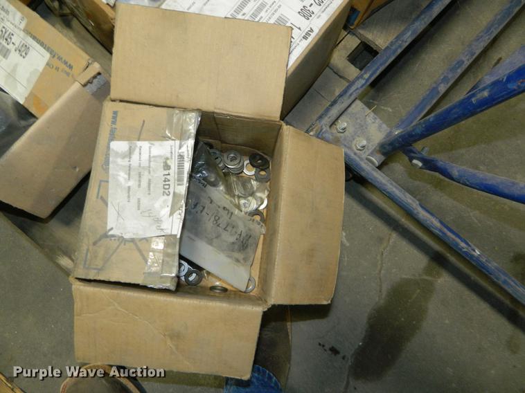 image for item DE9986 Hardware