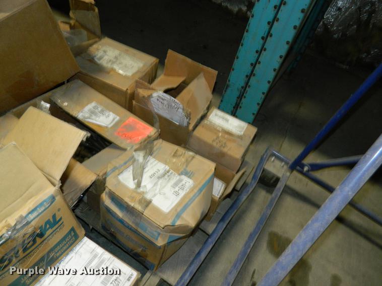 image for item DE9986 Hardware