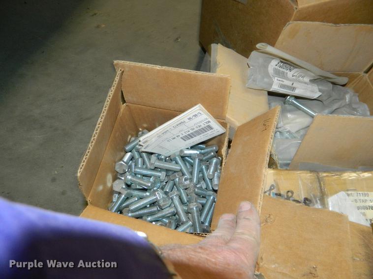 image for item DE9987 Hardware