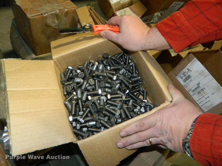 image for item DE9987 Hardware