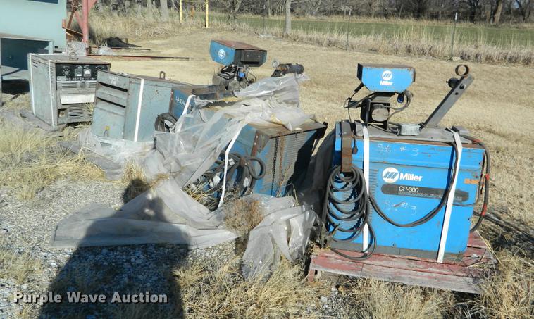 image for item DE9992 (4) welders