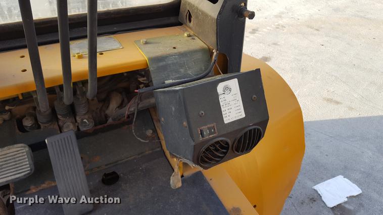 image for item DF3526 Caterpillar DP40K forklift