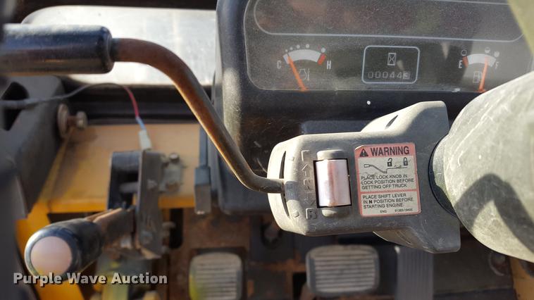 image for item DF3526 Caterpillar DP40K forklift