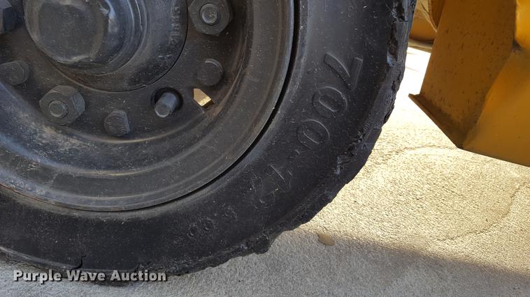 image for item DF3526 Caterpillar DP40K forklift