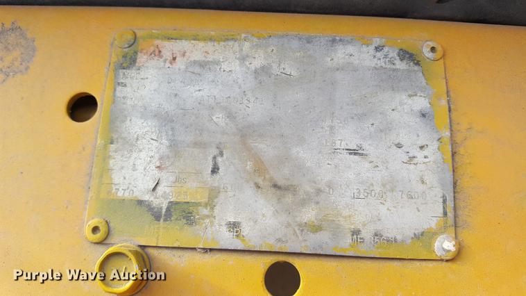 image for item DF3526 Caterpillar DP40K forklift