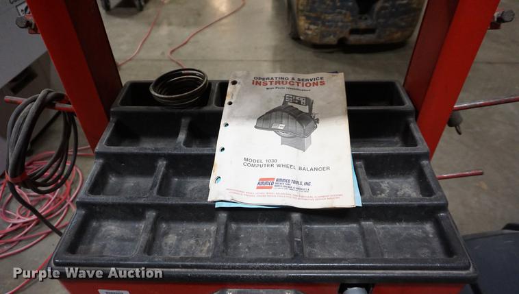 image for item DN9364 Ammco 1030 wheel balancer