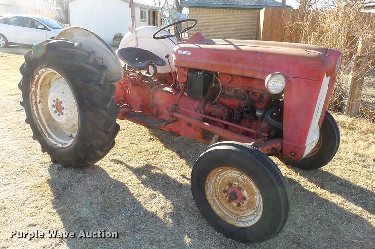 image for item DR9820 Ford 601 Workmaster tractor