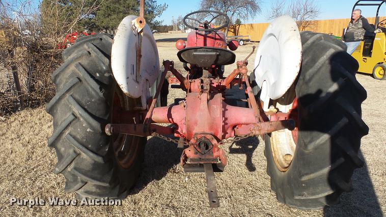 image for item DR9820 Ford 601 Workmaster tractor