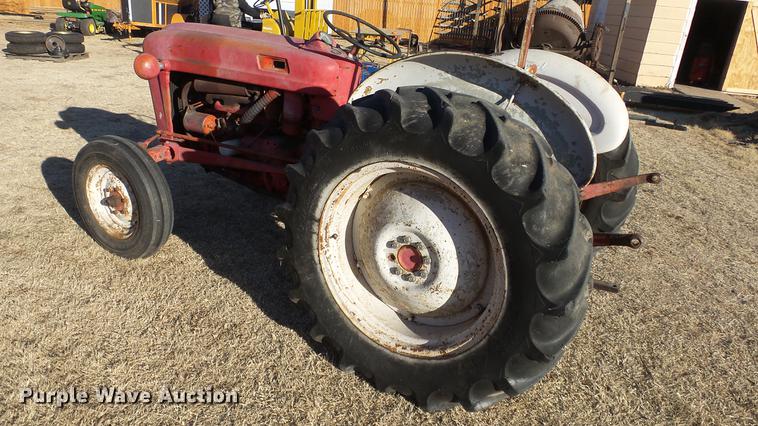 image for item DR9820 Ford 601 Workmaster tractor