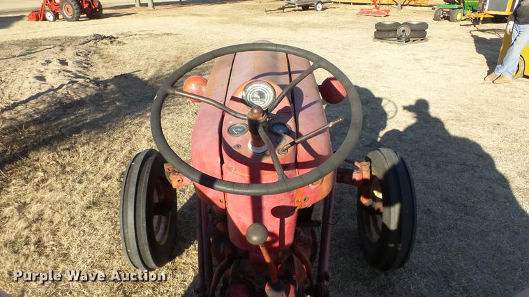 image for item DR9820 Ford 601 Workmaster tractor