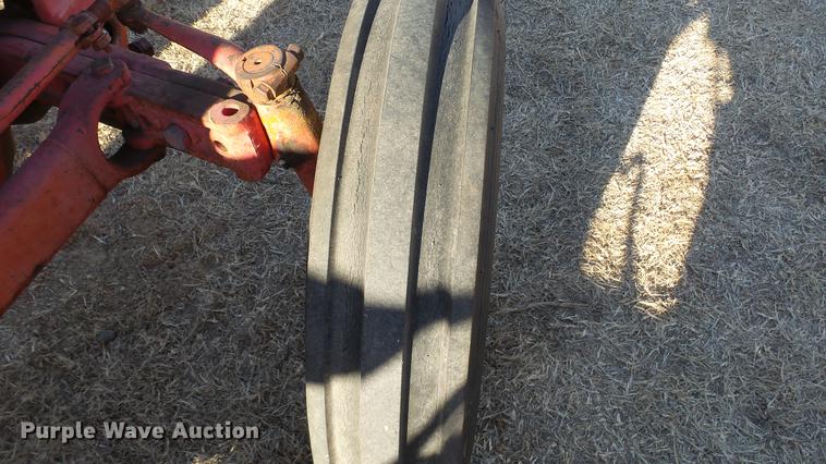 image for item DR9820 Ford 601 Workmaster tractor