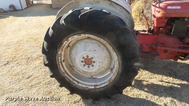 image for item DR9820 Ford 601 Workmaster tractor