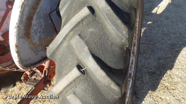 image for item DR9820 Ford 601 Workmaster tractor