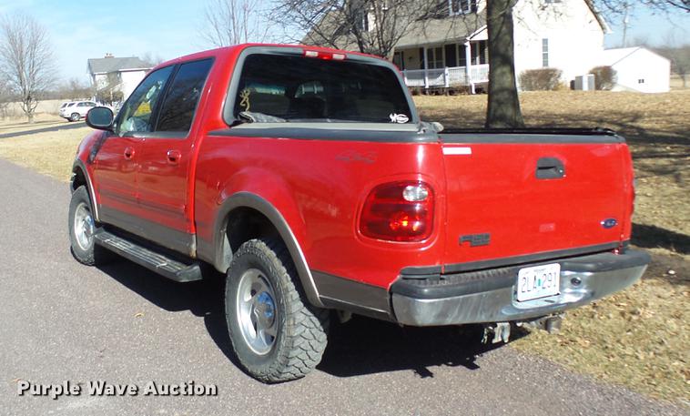 image for item DX9343 2003 Ford F150 XLT SuperCrew pickup truck