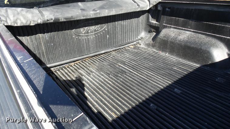 image for item DX9343 2003 Ford F150 XLT SuperCrew pickup truck