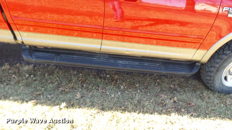 image for item DX9343 2003 Ford F150 XLT SuperCrew pickup truck