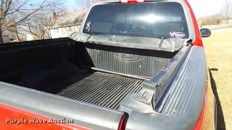 image for item DX9343 2003 Ford F150 XLT SuperCrew pickup truck