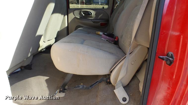 image for item DX9343 2003 Ford F150 XLT SuperCrew pickup truck