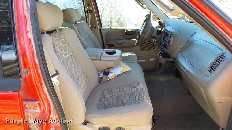 image for item DX9343 2003 Ford F150 XLT SuperCrew pickup truck