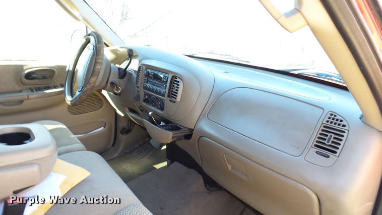 image for item DX9343 2003 Ford F150 XLT SuperCrew pickup truck