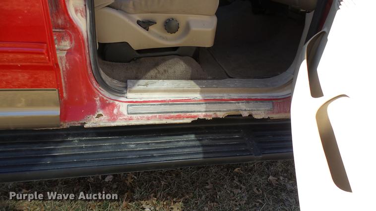 image for item DX9343 2003 Ford F150 XLT SuperCrew pickup truck