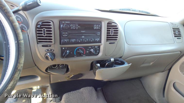 image for item DX9343 2003 Ford F150 XLT SuperCrew pickup truck