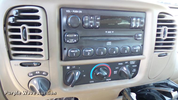 image for item DX9343 2003 Ford F150 XLT SuperCrew pickup truck