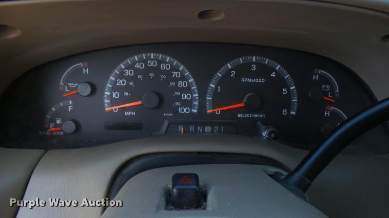 image for item DX9343 2003 Ford F150 XLT SuperCrew pickup truck