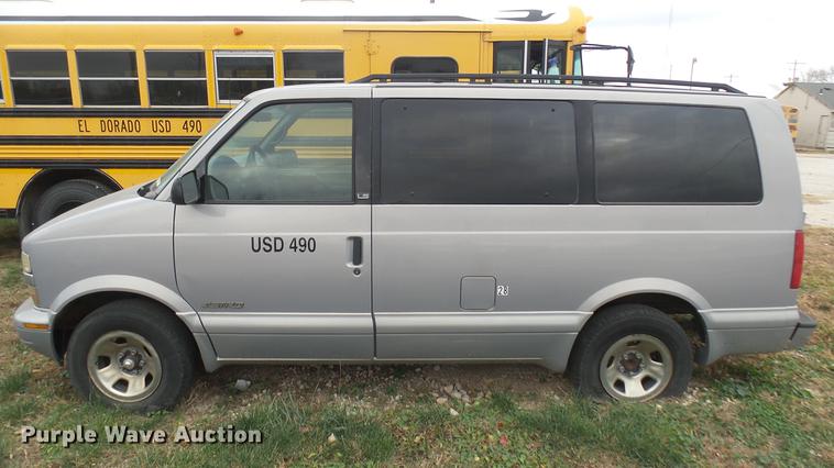image for item DX9859 2000 Chevrolet Astro van