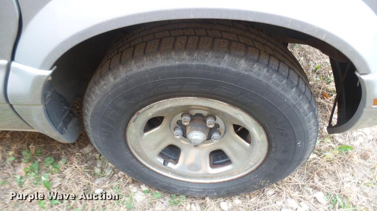 image for item DX9859 2000 Chevrolet Astro van