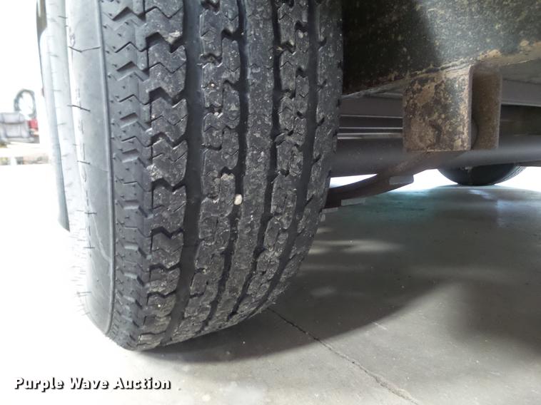 image for item DZ9184 2007 Shadow Master 5M824XL2 enclosed cargo trailer