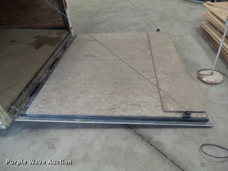 image for item DZ9184 2007 Shadow Master 5M824XL2 enclosed cargo trailer