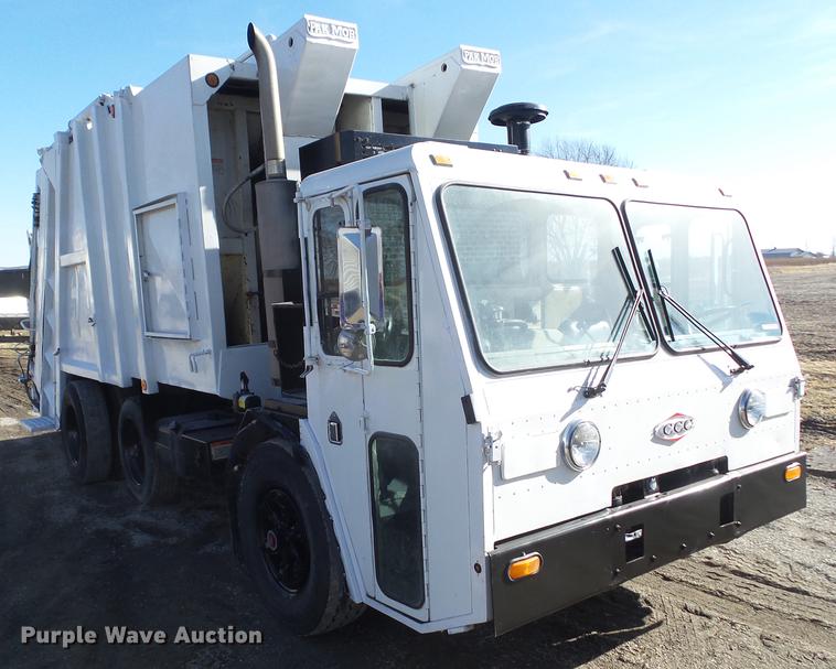 image for item DZ9193 1998 Crane Carrier Low Entry refuse truck