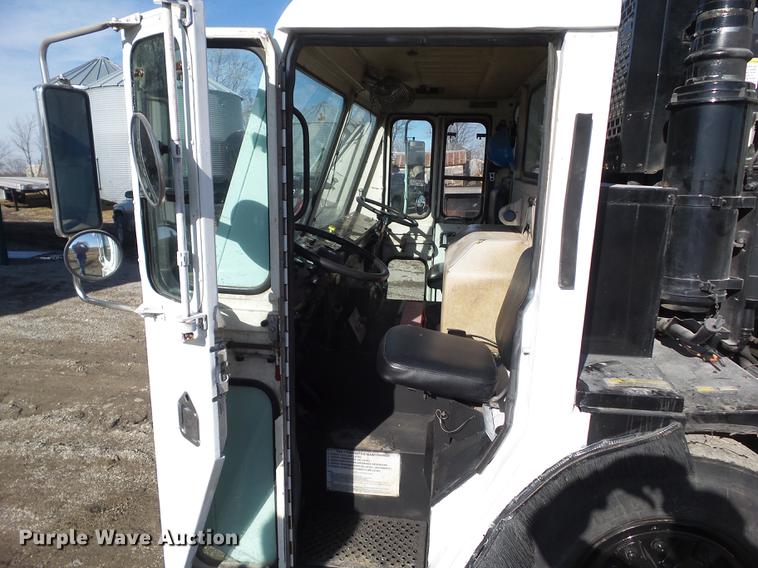 image for item DZ9193 1998 Crane Carrier Low Entry refuse truck